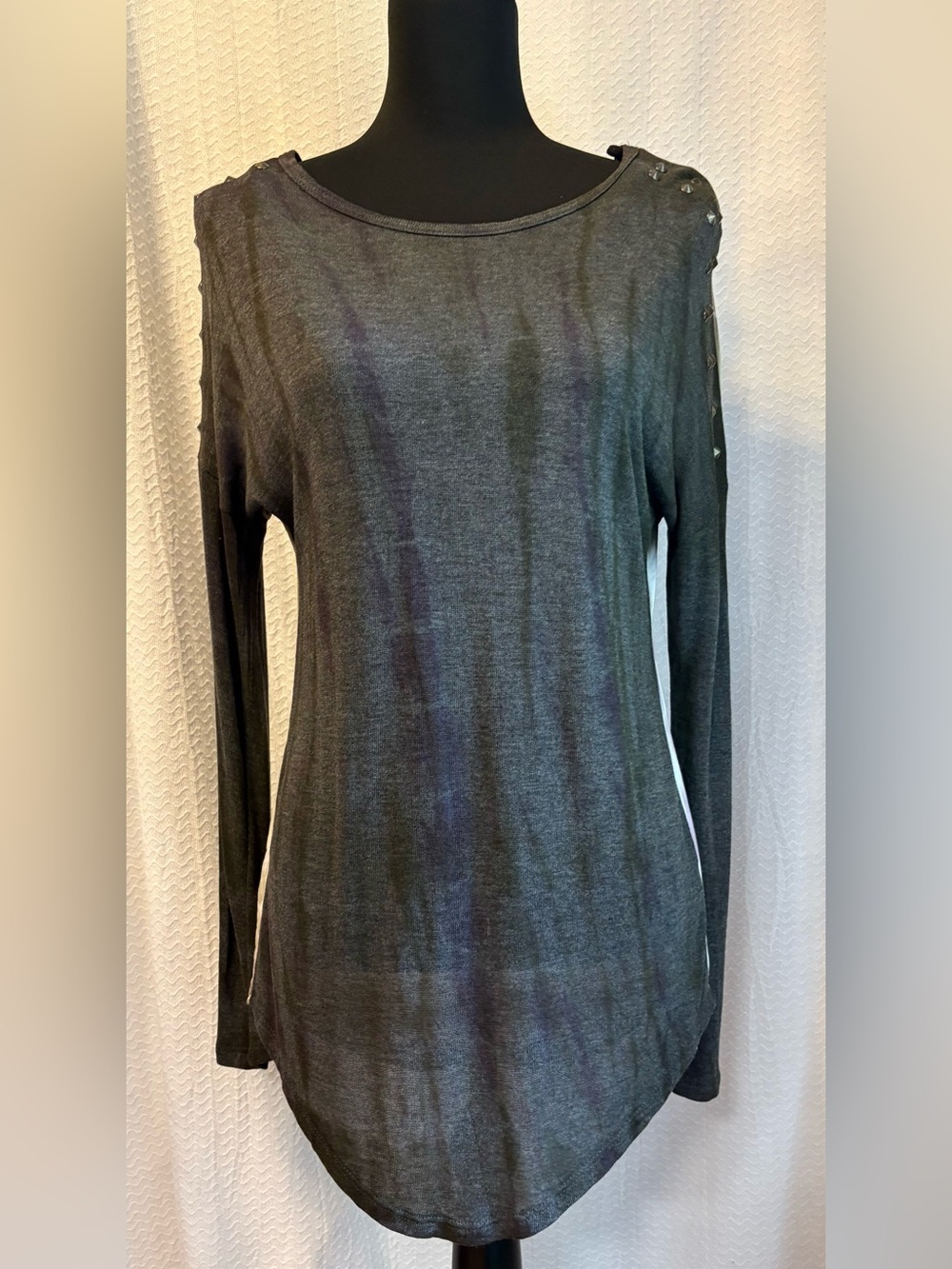 Umgee Whimsigoth, mineral washed long sleeve top. Size M.